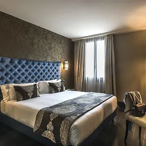 https://stella-alpina-venice.hotelinveneto.com